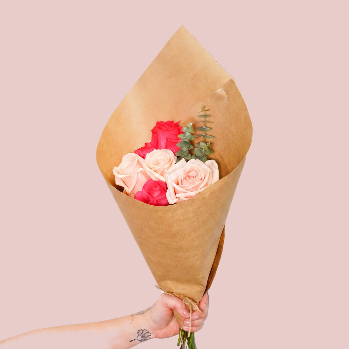 Six Rose Posy flowers - Whispering Flower, flower delivery Auckland